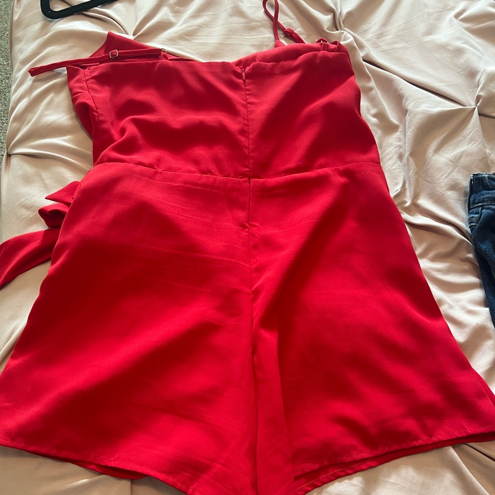 Red romper - Picture 4 of 4